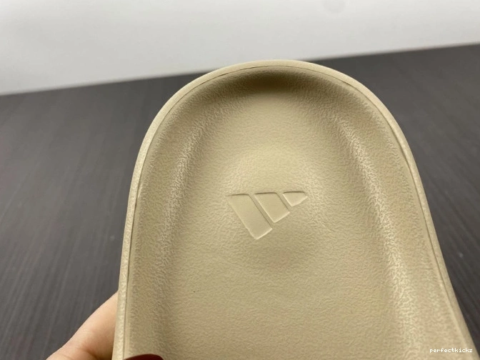 Slide Yeezy Pure GW1934 Adidas 0801